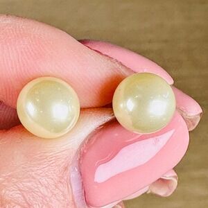 Vintage 1940s BDA 10K Yellow Gold 8mm Faux Pearl Stud Earrings Screw Back